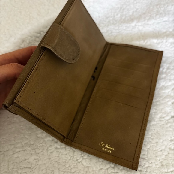 Stylish Brown Woven Clutch - Picture 5 of 5